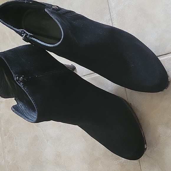 STUART WEITZMAN Platform Suede Bootie Size 7.5 - Picture 8 of 11